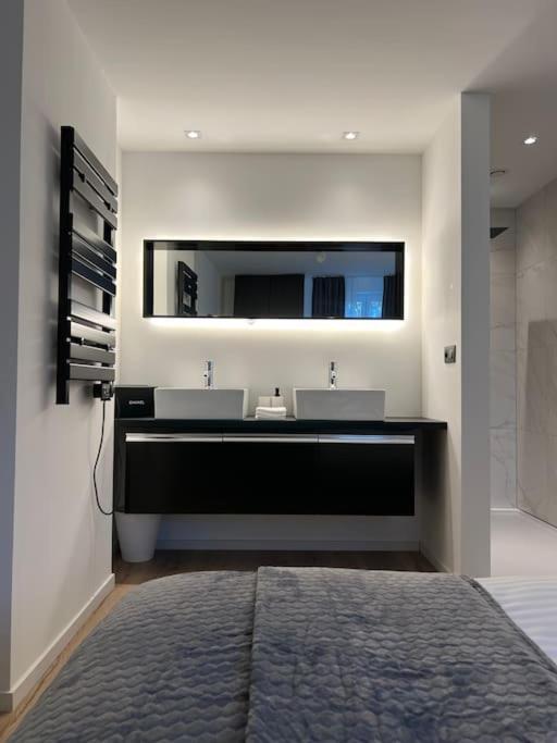 Charmant Appartement Au Look Design Mons Exterior photo