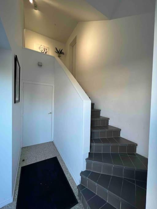 Charmant Appartement Au Look Design Mons Exterior photo