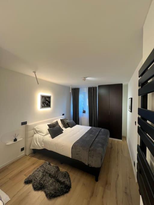 Charmant Appartement Au Look Design Mons Exterior photo